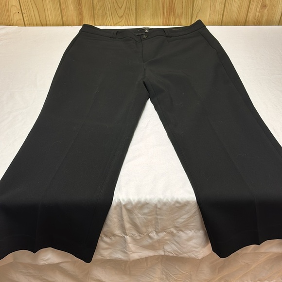 Banana Republic Classic Black Trousers - Picture 4 of 7